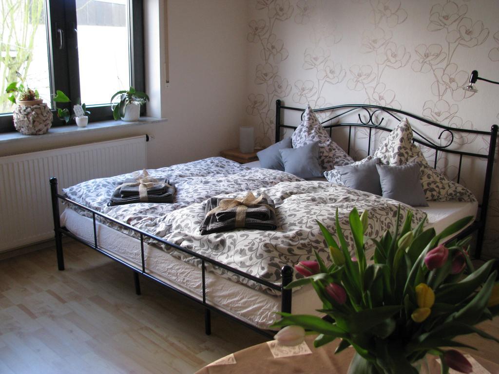 Arnold Apartment *
